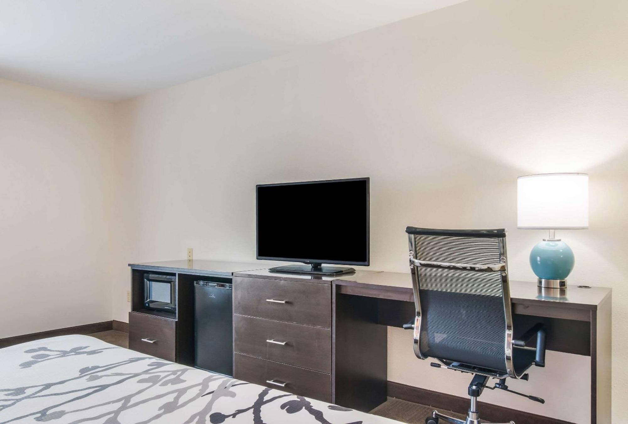 Sleep Inn & Suites Ронкс Екстериор снимка
