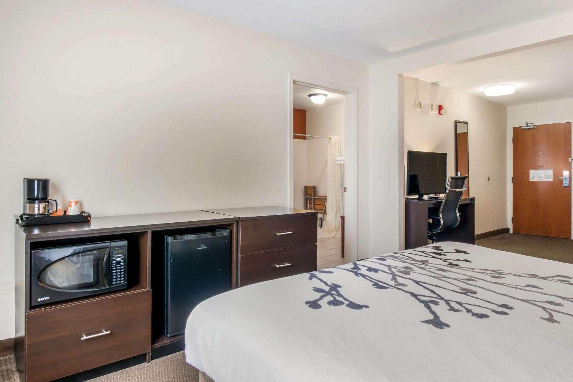 Sleep Inn & Suites Ронкс Екстериор снимка