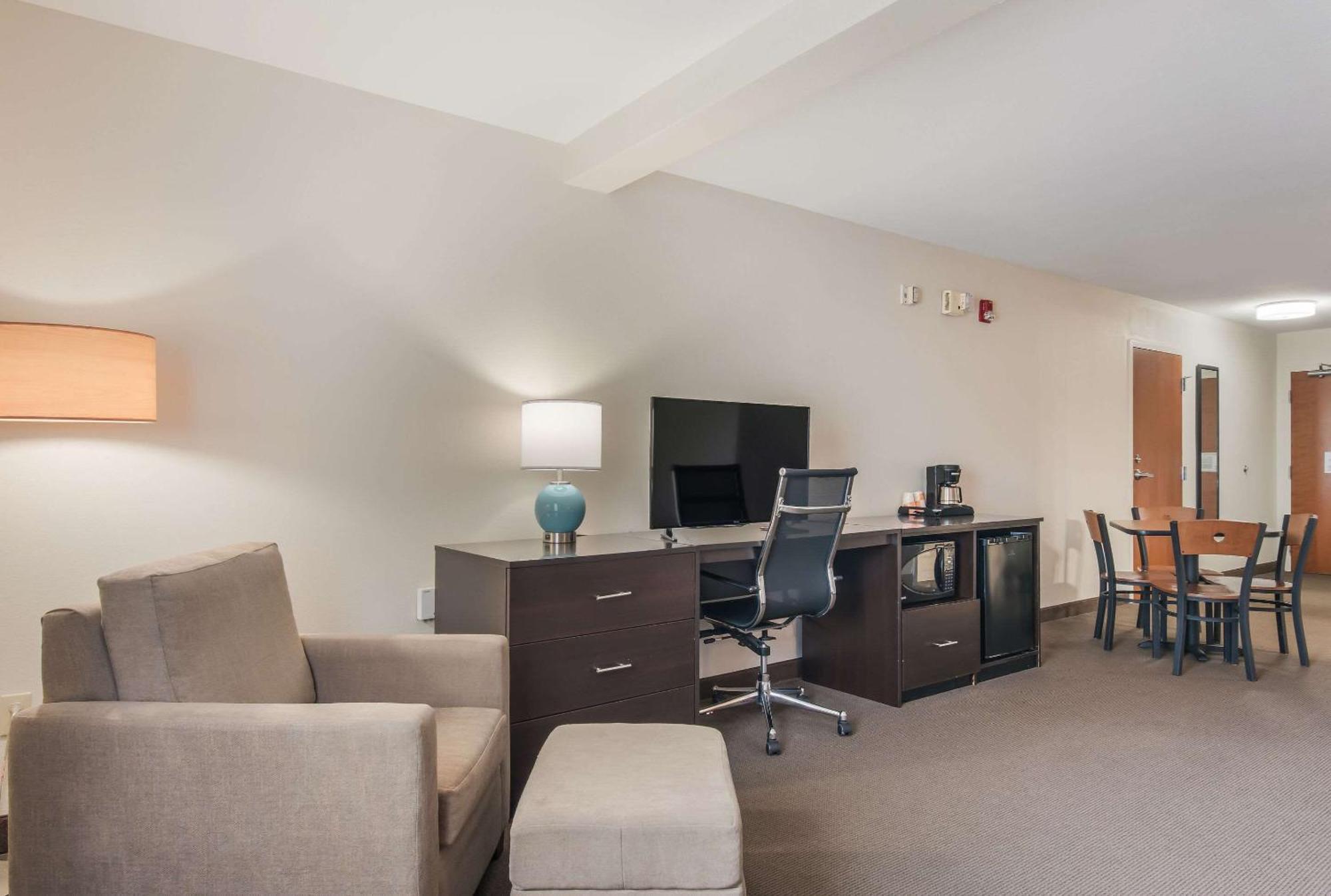 Sleep Inn & Suites Ронкс Екстериор снимка